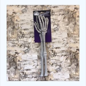 Skeleton servicing Tongs